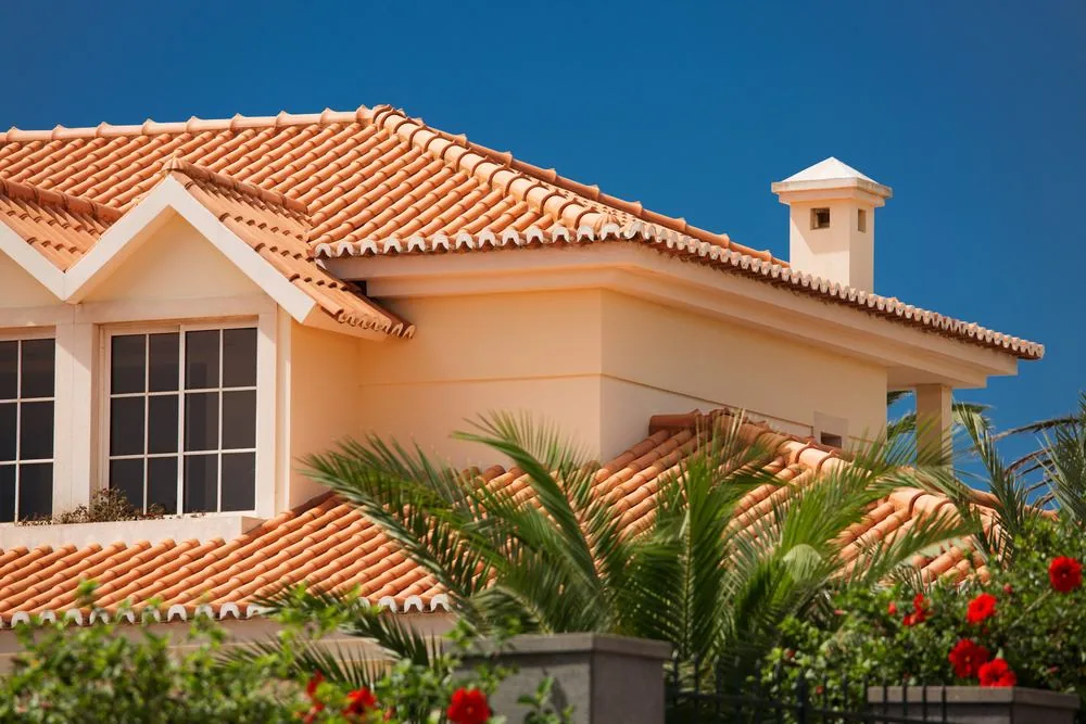 What a Tile Re-Felt Costs in West Los Angeles — Seasonal Guide